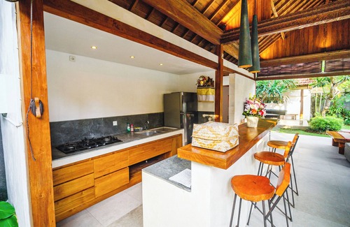 Berawa Villa | BR3002 - 3 Bedroom walk to Beach Canggu/Berawa