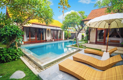 Berawa Villa | BR3002 - 3 Bedroom walk to Beach Canggu/Berawa
