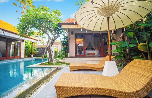 Berawa Villa | BR3002 - 3 Bedroom walk to Beach Canggu/Berawa