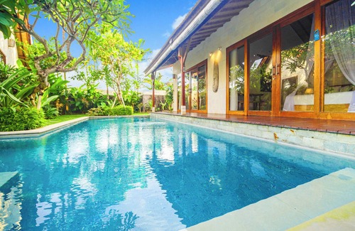 Berawa Villa | BR3003 - 3 Bedroom walk to Beach Canggu/Berawa