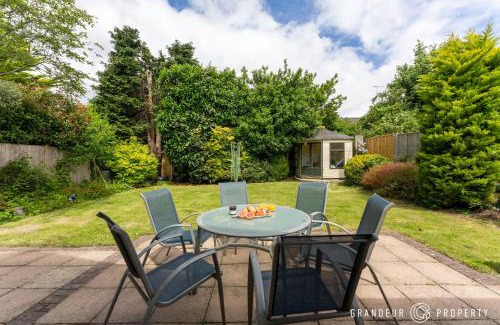 Ferndown House | Bracken Bliss by Grandeur Property