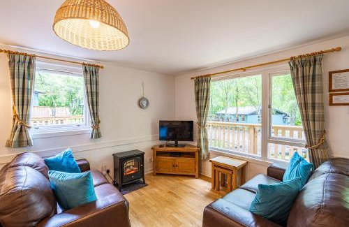 East Lewiston House | Bracken Lodge 7 with Hot Tub