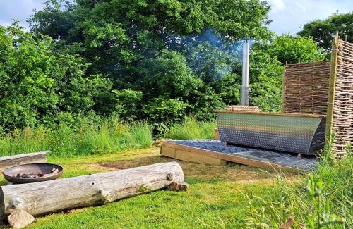 Ivybridge Other | Brackenhill Glamping - Safari Tent with Hot Tub
