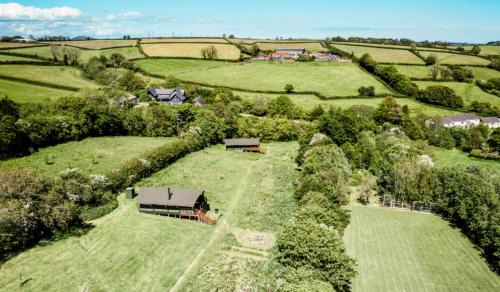 Ivybridge Other | Brackenhill Glamping - Safari Tent with Hot Tub