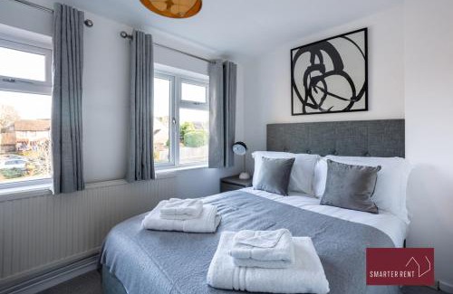Bracknell Apartment | Bracknell - 2 Bedroom Home With Parking & Garden