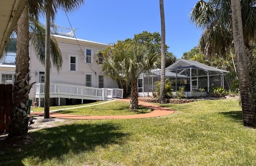 Sebastian House | Braddock House