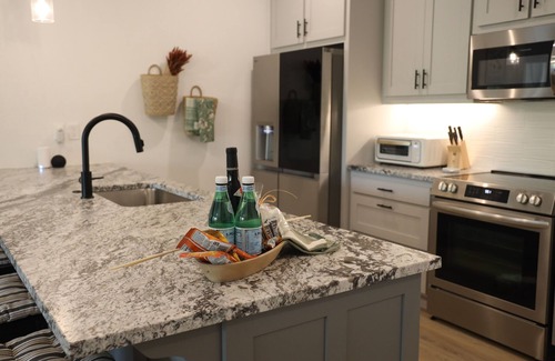 Bella Vista House | Bradford House: Hot tub, Bike-in, Bike-out, Dog Friendly, Fire-pit