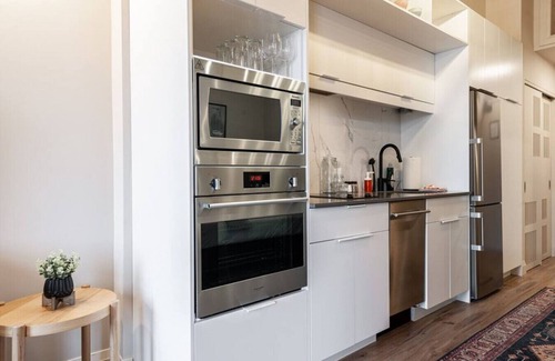 Stratford Apartment | Bradshaw Lofts: Sundara Mahal