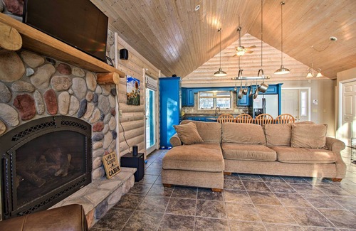Brainerd Cabin | Brainerd Cabin on Camp Lake w/Boat Slip & Dock!