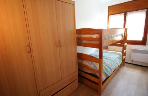Llanca Apartment | BRAMANT 5 - Primera planta con terraza, vistas al mar y parking. - ES-228-77