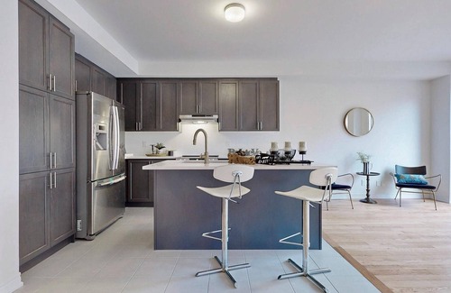 Stouffville House | Brand new townhome in 1800 sqft. With fully furnished 3 bedrooms 3 washrooms.