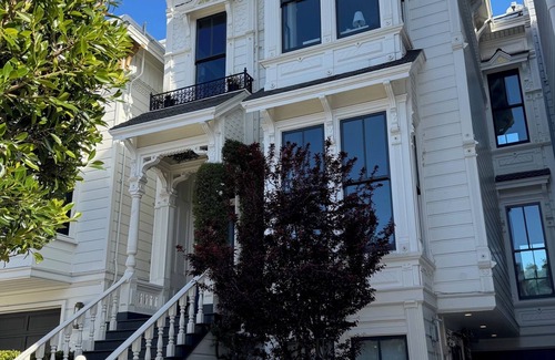 Anza Vista Condo | Brand new 1-bedroom & den condo in Pac Heights, San Francisco with WiFi, AC