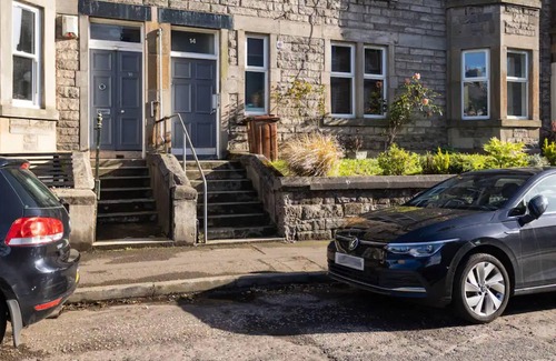 Gifford Apartment | Brand New 1 Bedroom Apartment right beside Arthur's seat