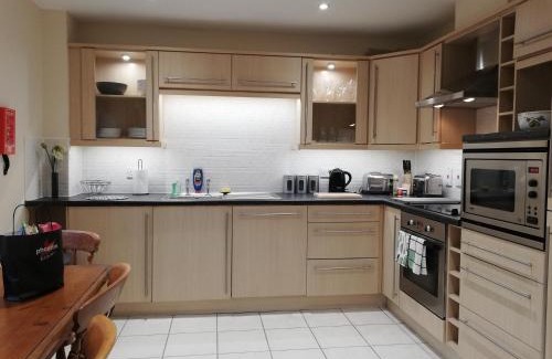 Newbury Apartment | Brand New 2 bed in one of Newbury oldest buildings