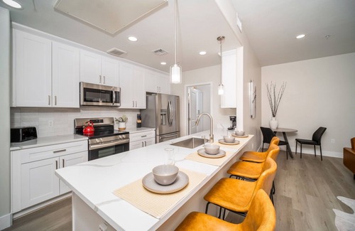 Tucson Condo | Brand new 2-bedroom condo with AC, WiFi and pool in the Catalina Foothills