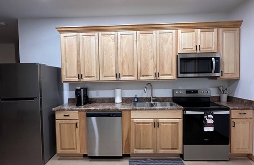 Meridian House | Brand new 2-bedroom house in outskirts of Meridian with WiFi, AC