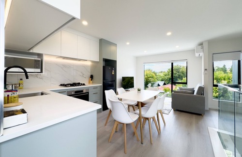 Schnapper Rock House | Brand New 2 Bedroom Unit in Albanyn