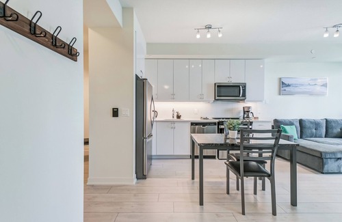 Humber Bay Apartment | Brand New, 2 Beds Toronto Apt