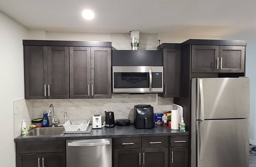 Calgary House | Brand New 2 BR Suite Located Near YYC Airport