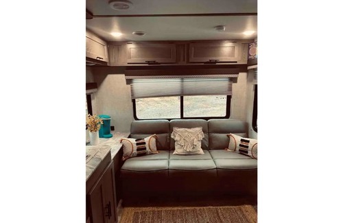 Cedar Creek House | BRAND NEW 2022 RV/CAMPER- COTA-TESLA-DT AUSTIN