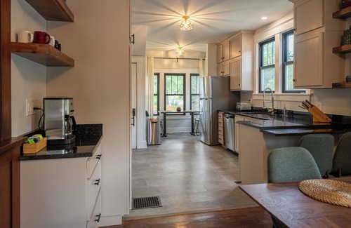 Lawrence House | BRAND NEW! 3-Bedroom Barker House - Central Lawrence