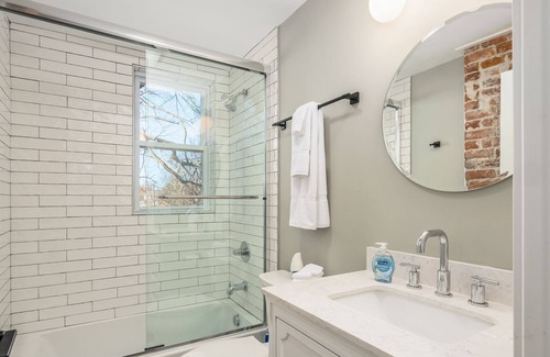 Olde Towne East House | Brand New 3 BR/2BA 5 min to DT Columbus