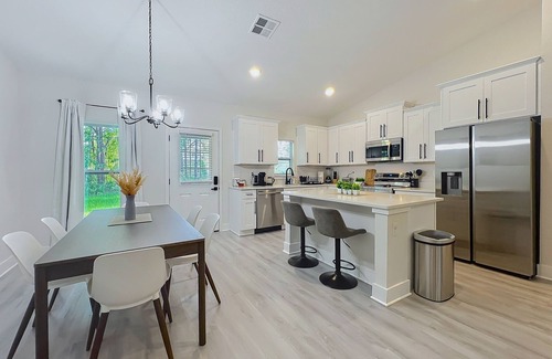 Ocala House | Brand New 3BR, 2BA, Sleeps 8, Near Key Sights