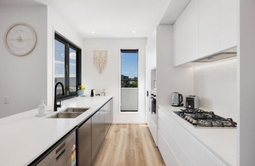 Gold Coast House | Brand New 3BR with Pool Golf nearby huge balcony