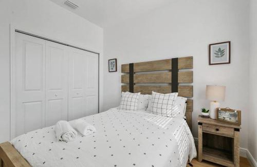 Gulf Cove House | Brand NEW 4/2 Oasis: Beaches Nearby w/King Bed
