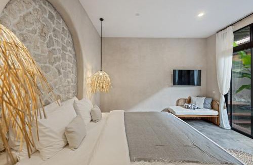 Taman Griya Villa | Brand New 4BR Villa with Pool, Sauna & Fire pit close to Nusa Dua and Uluwatu
