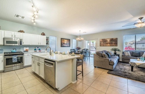 Gilbert House | BRAND NEW AC - Sleeps 12 - Pet Friendly in Gilbert near Loop 202!