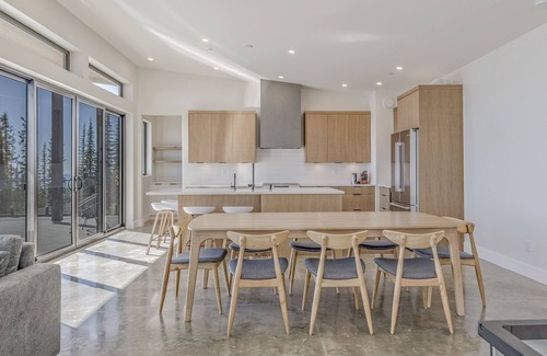 Silver Star Mountain House | Brand new home with king bed, double garage, media room and amazing views