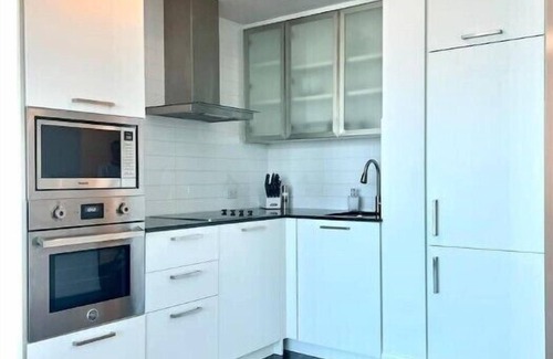Downtown Toronto Condo | Brand New Condo Downtown Toronto beside CN Tower