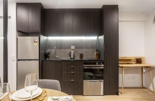 Newton House | Brand New Condo with Pool and Gym