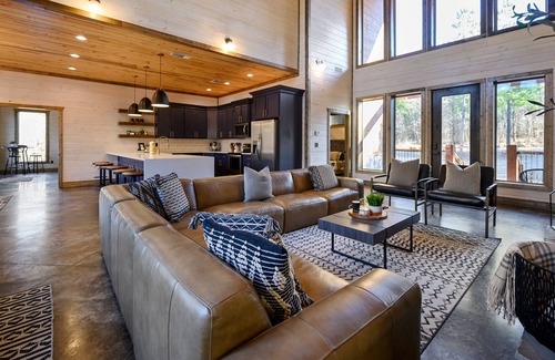 Golden Cabin | Brand New Construction CREEK LIFE! Luxury Living right on the Creek!