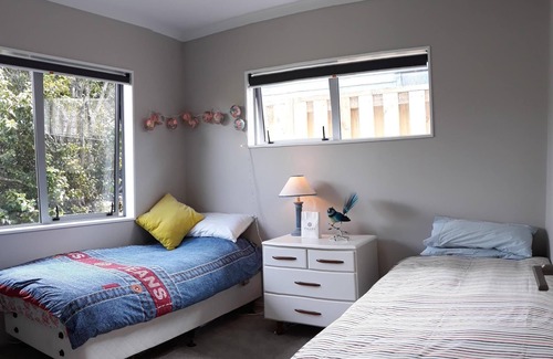 Beachlands House | Brand New Cottage by the Sea