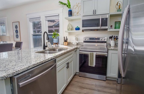 Denver Heights Villa | Brand New Craftsman 2br/2ba Home in Denver Heights