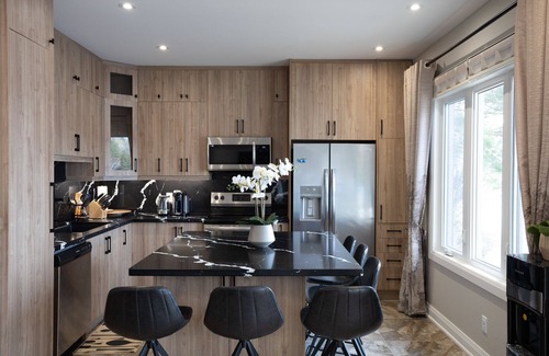 Algonquin Highlands Cottage | Brand new front lake cottage-15 min. from Dorset