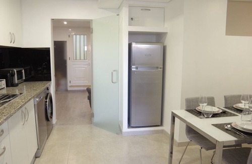 Alfama Apartment | Brand new for 6 in Grace!