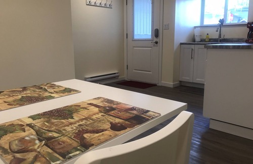 Kamloops House | Brand new furnished self contained suite