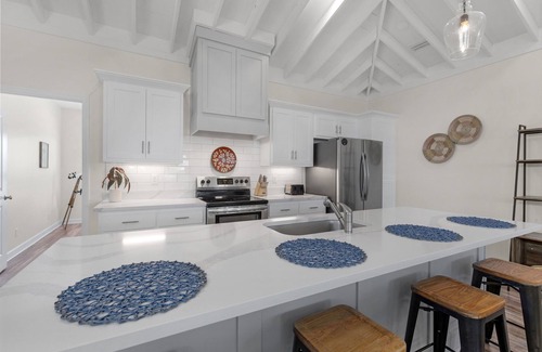 Royal Lagoons Cottage | Brand New! Granary House~Coastal Getaway