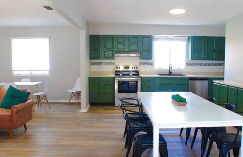 Westfield House | Brand New Grand Park Hideaway