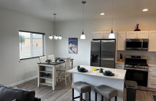 Montrose House | Brand NEW home! The Colorado House! Perfect for all 4 seasons!
