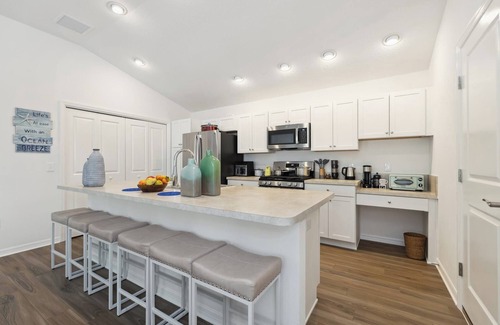 Sumter County House | Brand New Home to Share in The Villages- Bikes,Golf Clubs nAvailable