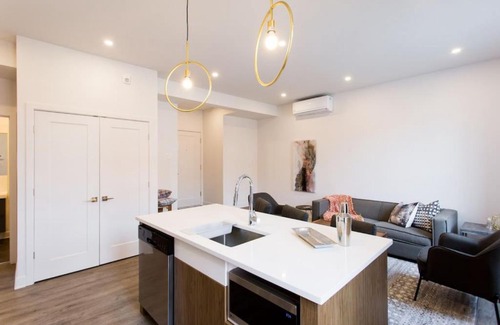 Mile End Apartment | Brand New Light filled Mile End Flat by Denstays