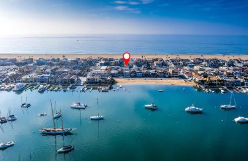 Balboa Peninsula House | BRAND NEW Luxury 1 Bedroom Condo Steps from the Beach
