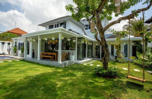Petitenget Villa | Brand New Luxury 5 bedroom villa
