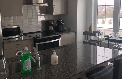 Newmarket House | Brand new! Luxury, all inclusive! sleeps 12 people