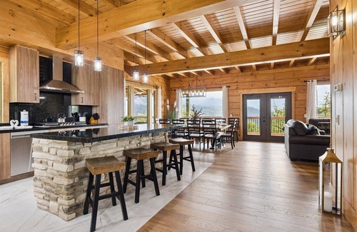 Gatlinburg - Pigeon Forge Cabin | Brand New Luxury Mountain Scape Swimming Pool Air Hockey Pool Table 3 Fire Place