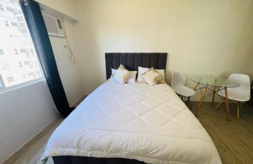 Las Pinas Apartment | Brand new! Minimalist studio space